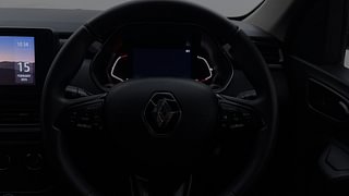 Used 2022 Renault Kiger RXZ Turbo CVT Dual Tone Petrol Automatic top_features Airbags