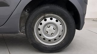 Used 2014 Hyundai i10 magna 1.1 Petrol Manual tyres LEFT REAR TYRE RIM VIEW