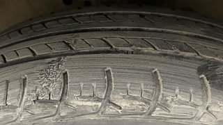 Used 2015 Maruti Suzuki Swift [2011-2017] ZXi Petrol Manual tyres RIGHT FRONT TYRE TREAD VIEW