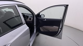 Used 2018 Hyundai Grand i10 [2017-2020] Sportz (O) 1.2 kappa VTVT Petrol Manual interior RIGHT FRONT DOOR OPEN VIEW