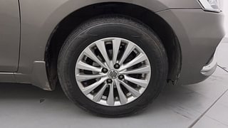 Used 2020 Maruti Suzuki Ciaz Delta AT Petrol Petrol Automatic tyres RIGHT FRONT TYRE RIM VIEW