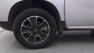 Used 2016 Renault Duster [2015-2019] 110 PS RXZ 4X2 AMT Diesel Automatic tyres LEFT FRONT TYRE RIM VIEW