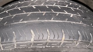 Used 2018 Renault Kwid [2015-2019] 1.0 RXT AMT Petrol Automatic tyres LEFT FRONT TYRE TREAD VIEW