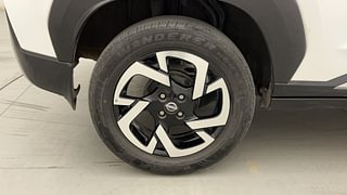 Used 2023 Nissan Magnite XV Premium Turbo (O) Petrol Manual tyres RIGHT REAR TYRE RIM VIEW