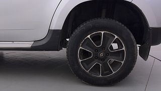 Used 2016 Renault Duster [2015-2019] 110 PS RXZ 4X2 AMT Diesel Automatic tyres LEFT REAR TYRE RIM VIEW