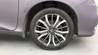 Used 2017 Honda City [2017-2020] ZX CVT Petrol Automatic tyres RIGHT FRONT TYRE RIM VIEW