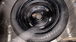 Used 2018 Renault Kwid [2015-2019] 1.0 RXT AMT Petrol Automatic tyres SPARE TYRE VIEW