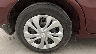 Used 2015 Honda Amaze [2013-2016] 1.2 S AT i-VTEC Petrol Automatic tyres RIGHT REAR TYRE RIM VIEW