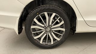 Used 2017 Honda City [2017-2020] ZX CVT Petrol Automatic tyres RIGHT REAR TYRE RIM VIEW
