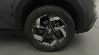 Used 2021 Hyundai Venue [2019-2022] SX 1.0 (O) Turbo iMT Petrol Manual tyres RIGHT FRONT TYRE RIM VIEW