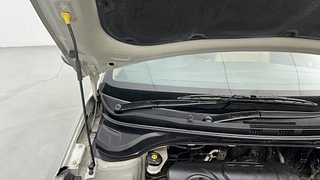 Used 2018 Hyundai Verna [2017-2020] 1.6 VTVT SX Petrol Manual engine ENGINE RIGHT SIDE HINGE & APRON VIEW