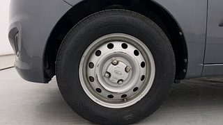 Used 2014 Hyundai i10 magna 1.1 Petrol Manual tyres LEFT FRONT TYRE RIM VIEW