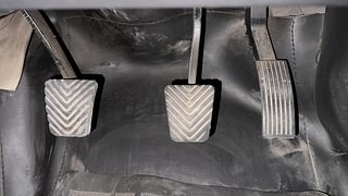 Used 2015 Hyundai Elite i20 [2014-2018] Asta 1.4 CRDI Diesel Manual interior PEDALS VIEW