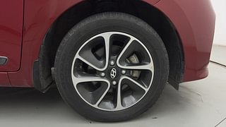 Used 2017 Hyundai Grand i10 [2017-2020] Sportz (O) AT 1.2 Kappa VTVT Petrol Automatic tyres RIGHT FRONT TYRE RIM VIEW