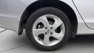 Used 2015 Honda City [2014-2017] VX Petrol Manual tyres RIGHT REAR TYRE RIM VIEW