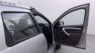 Used 2016 Renault Duster [2015-2019] 110 PS RXZ 4X2 AMT Diesel Automatic interior RIGHT FRONT DOOR OPEN VIEW