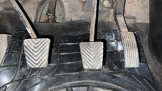 Used 2015 Hyundai Elite i20 [2014-2018] Asta 1.2 Petrol Manual interior PEDALS VIEW