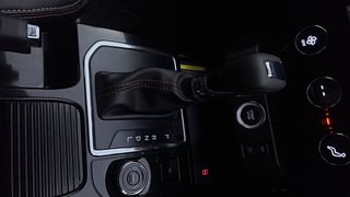 Used 2022 Renault Kiger RXZ Turbo CVT Dual Tone Petrol Automatic interior GEAR  KNOB VIEW