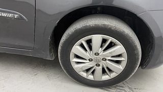 Used 2015 Maruti Suzuki Swift [2011-2017] ZXi Petrol Manual tyres RIGHT FRONT TYRE RIM VIEW