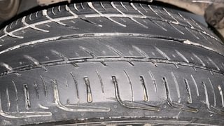 Used 2018 Renault Kwid [2015-2019] 1.0 RXT AMT Petrol Automatic tyres LEFT REAR TYRE TREAD VIEW