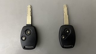 Used 2015 Honda Amaze [2013-2016] 1.2 S AT i-VTEC Petrol Automatic extra CAR KEY VIEW