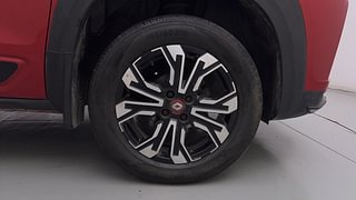 Used 2022 Renault Kiger RXZ Turbo CVT Dual Tone Petrol Automatic tyres RIGHT FRONT TYRE RIM VIEW