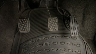 Used 2010 Maruti Suzuki Wagon R 1.0 [2010-2019] VXi Petrol Manual interior PEDALS VIEW