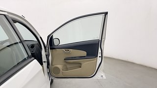 Used 2014 Honda Brio [2011-2016] VX MT Petrol Manual interior RIGHT FRONT DOOR OPEN VIEW