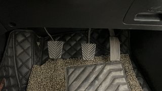 Used 2018 Hyundai Elite i20 [2018-2020] Asta 1.2 Petrol Manual interior PEDALS VIEW