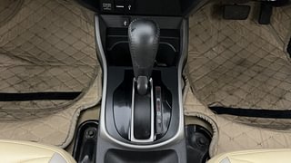 Used 2017 Honda City [2017-2020] ZX CVT Petrol Automatic interior GEAR  KNOB VIEW