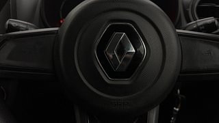 Used 2020 Renault Kwid RXL 1.0 SCE Petrol Manual top_features Airbags