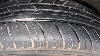 Used 2022 Renault Kiger RXZ Turbo CVT Dual Tone Petrol Automatic tyres LEFT FRONT TYRE TREAD VIEW