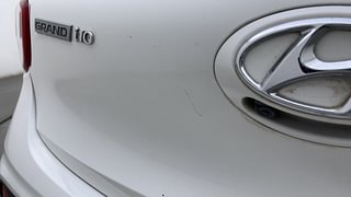 Used 2018 Hyundai Grand i10 [2017-2020] Sportz AT 1.2 Kappa VTVT Petrol Automatic dents MINOR SCRATCH