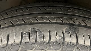 Used 2015 Maruti Suzuki Swift [2011-2017] ZXi Petrol Manual tyres LEFT FRONT TYRE TREAD VIEW