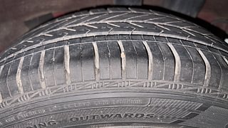 Used 2017 Hyundai Grand i10 [2017-2020] Sportz (O) AT 1.2 Kappa VTVT Petrol Automatic tyres LEFT REAR TYRE TREAD VIEW