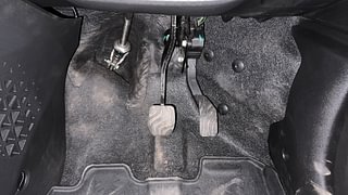 Used 2022 Renault Kiger RXZ Turbo CVT Dual Tone Petrol Automatic interior PEDALS VIEW