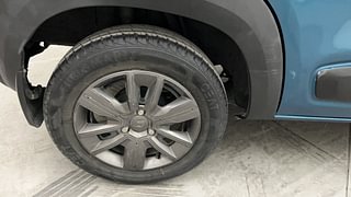 Used 2021 Renault Kwid CLIMBER 1.0 AMT Opt Petrol Automatic tyres RIGHT REAR TYRE RIM VIEW