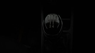 Used 2021 renault Kwid 1.0 RXT Opt Petrol Manual interior GEAR  KNOB VIEW