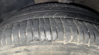 Used 2018 Hyundai Verna [2017-2020] 1.6 VTVT SX Petrol Manual tyres LEFT FRONT TYRE TREAD VIEW