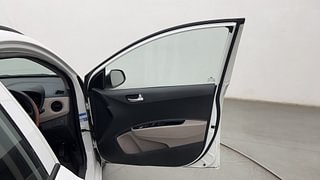 Used 2018 Hyundai Grand i10 [2017-2020] Sportz AT 1.2 Kappa VTVT Petrol Automatic interior RIGHT FRONT DOOR OPEN VIEW