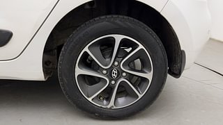 Used 2018 Hyundai Grand i10 [2017-2020] Sportz AT 1.2 Kappa VTVT Petrol Automatic tyres LEFT REAR TYRE RIM VIEW