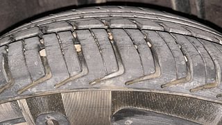 Used 2016 Renault Kwid [2015-2019] RXT Petrol Manual tyres RIGHT REAR TYRE TREAD VIEW