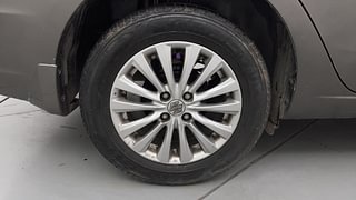 Used 2020 Maruti Suzuki Ciaz Delta AT Petrol Petrol Automatic tyres RIGHT REAR TYRE RIM VIEW