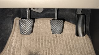 Used 2018 Hyundai Verna [2017-2020] 1.6 VTVT SX Petrol Manual interior PEDALS VIEW