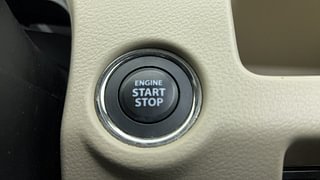 Used 2017 maruti-suzuki Ciaz Alpha Petrol Petrol Manual top_features Keyless start