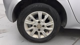 Used 2017 Tata Tiago [2016-2020] Revotron XZA AMT Petrol Automatic tyres RIGHT REAR TYRE RIM VIEW