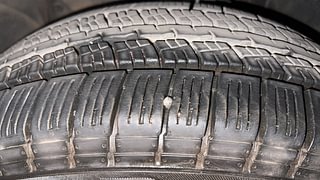 Used 2016 Renault Duster [2015-2019] 110 PS RXZ 4X2 AMT Diesel Automatic tyres LEFT FRONT TYRE TREAD VIEW
