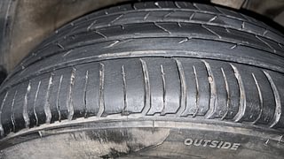 Used 2021 Hyundai Venue [2019-2022] SX 1.0 (O) Turbo iMT Petrol Manual tyres RIGHT FRONT TYRE TREAD VIEW
