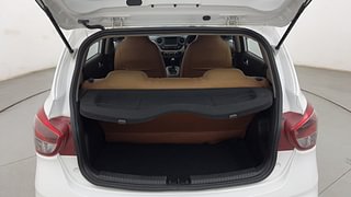 Used 2018 Hyundai Grand i10 [2017-2020] Sportz AT 1.2 Kappa VTVT Petrol Automatic interior DICKY INSIDE VIEW