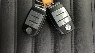 Used 2021 Kia Sonet HTX 1.0 iMT Petrol Manual extra CAR KEY VIEW